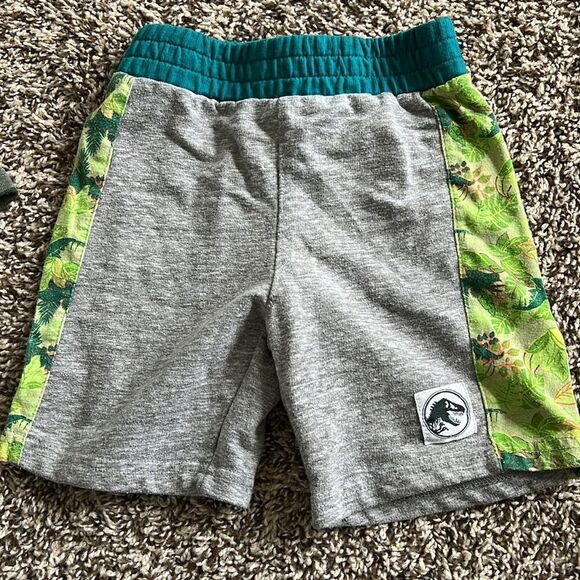 Bundle of 2 Dino 🦖 shorts size 3T - Picture 5 of 7